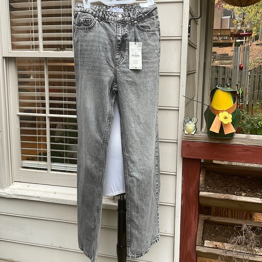NWT- Zara Men's Straight Fit Jeans Size 38- GRAY